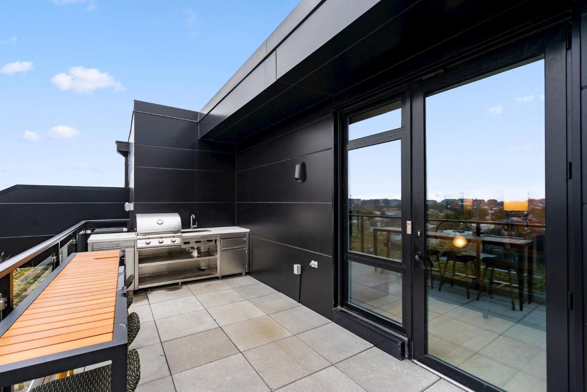 Aparthotel Pure Voyage Shaw Washington Esterno foto